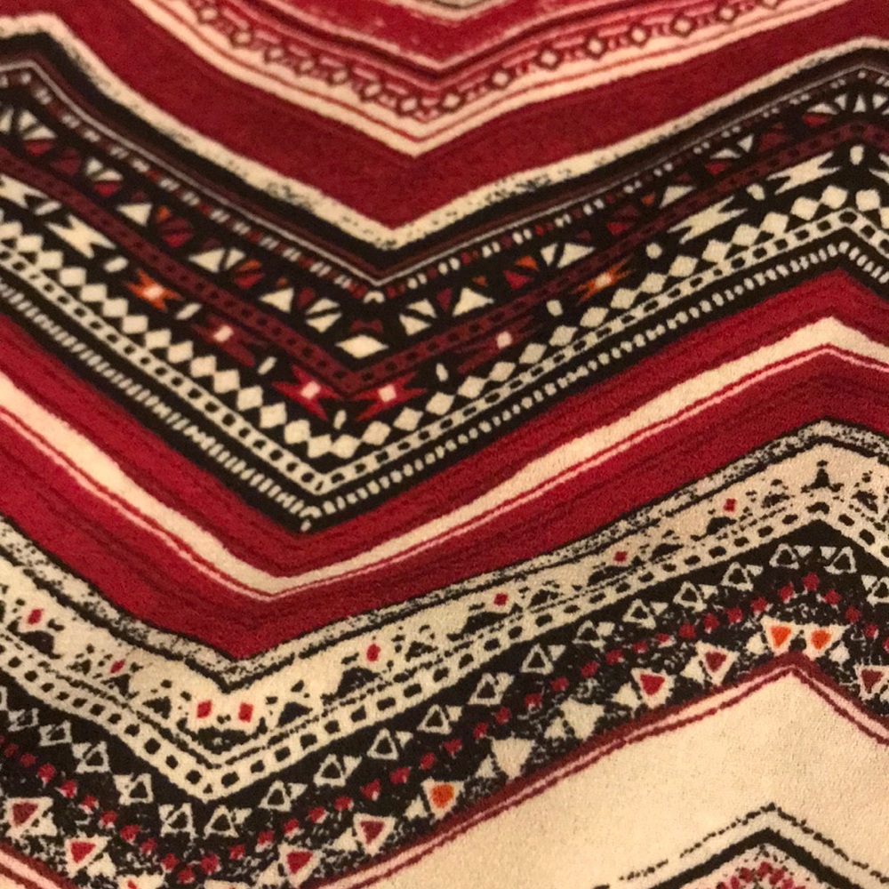Red Chevron Top - Picture 6 of 6